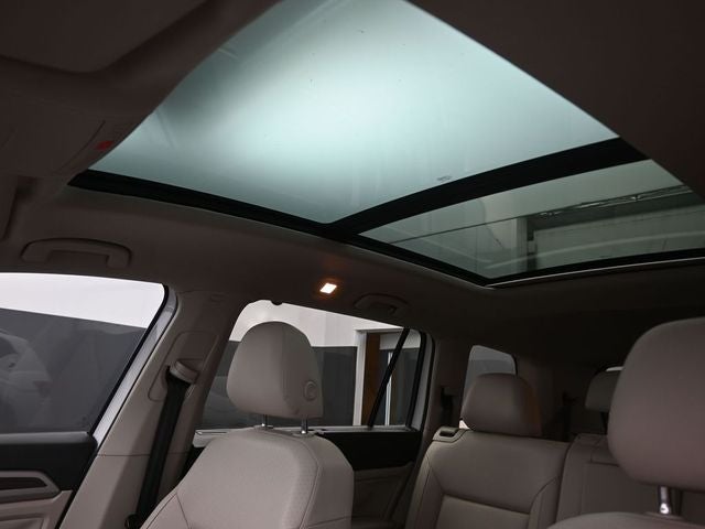 2019 Volkswagen Atlas 2.0T SE w/Technology w/Technology