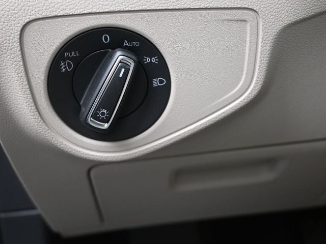 2019 Volkswagen Atlas 2.0T SE w/Technology w/Technology