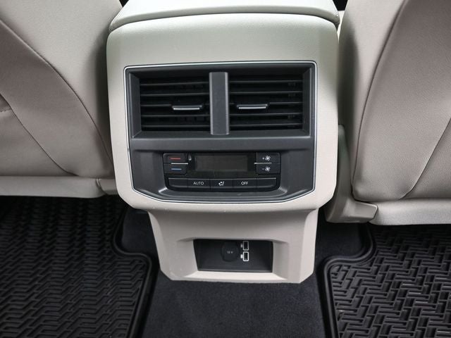 2019 Volkswagen Atlas 2.0T SE w/Technology w/Technology