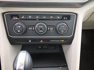 2019 Volkswagen Atlas 2.0T SE w/Technology w/Technology