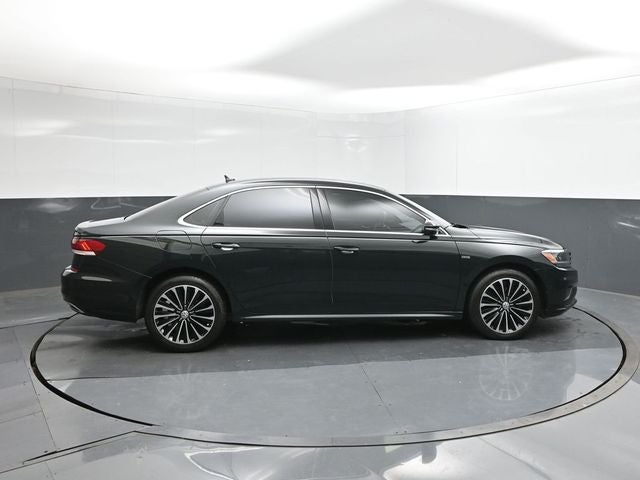2022 Volkswagen Passat 2.0T Limited Edition