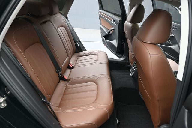 2022 Volkswagen Passat 2.0T Limited Edition