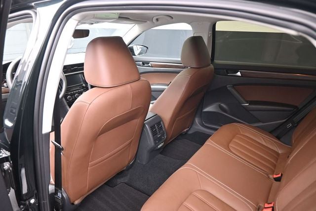 2022 Volkswagen Passat 2.0T Limited Edition