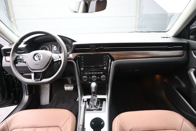 2022 Volkswagen Passat 2.0T Limited Edition