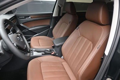 2022 Volkswagen Passat 2.0T Limited Edition