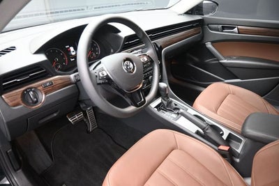 2022 Volkswagen Passat 2.0T Limited Edition