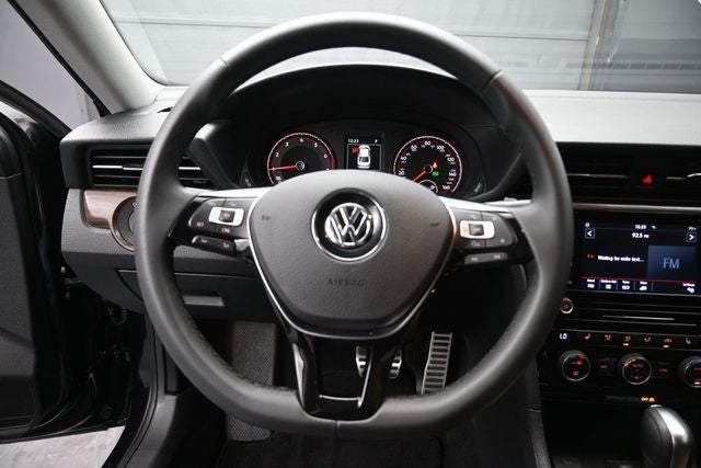 2022 Volkswagen Passat 2.0T Limited Edition