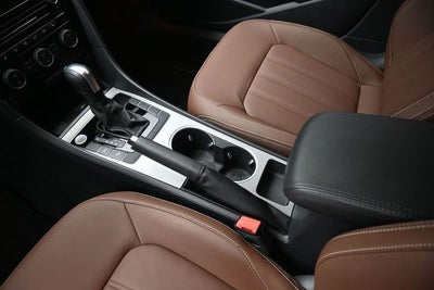 2022 Volkswagen Passat 2.0T Limited Edition