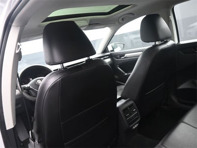 2022 Volkswagen Passat 2.0T SE