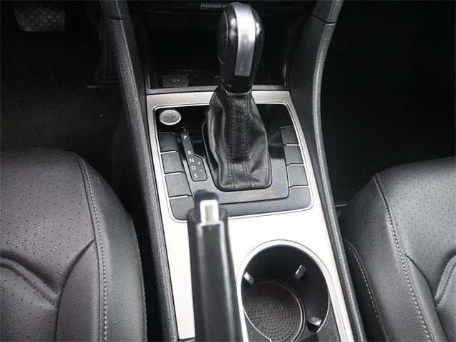 2022 Volkswagen Passat 2.0T SE