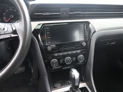 2022 Volkswagen Passat 2.0T SE