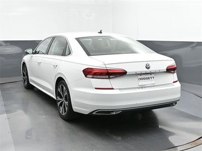 2022 Volkswagen Passat 2.0T SE
