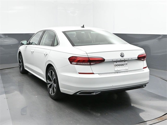 2022 Volkswagen Passat 2.0T SE