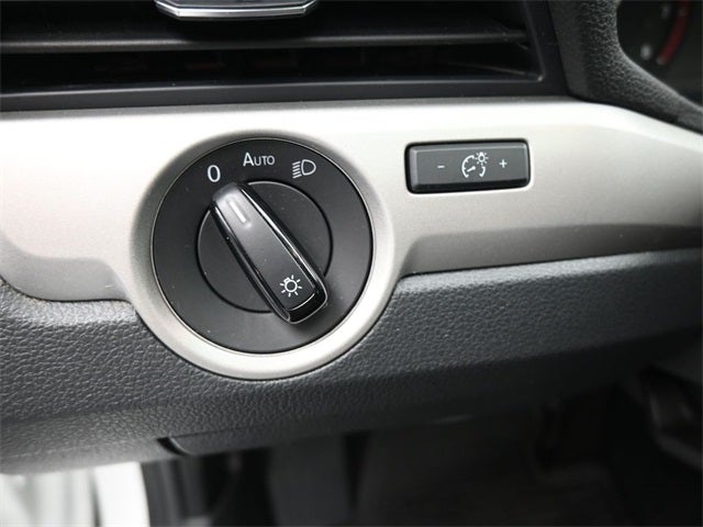 2020 Volkswagen Passat 2.0T SE