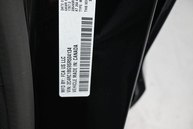 2025 Chrysler Pacifica Select