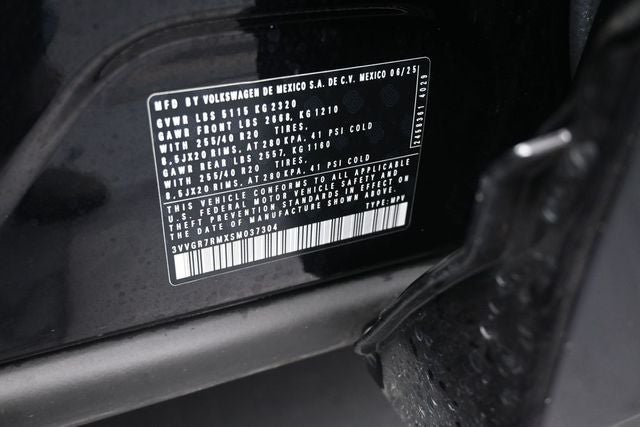 2025 Volkswagen Tiguan 2.0T SE R-Line Black