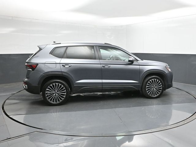 2025 Volkswagen Taos 1.5T SE SE