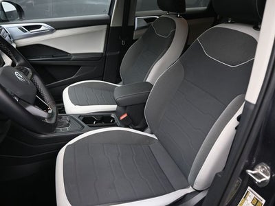 2025 Volkswagen Taos 1.5T SE SE