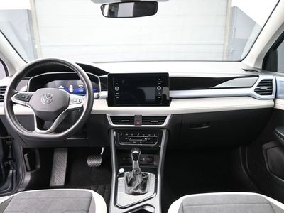 2025 Volkswagen Taos 1.5T SE SE