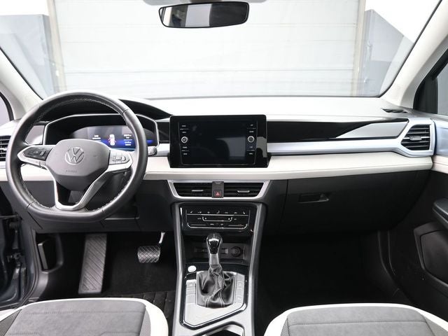 2025 Volkswagen Taos 1.5T SE SE