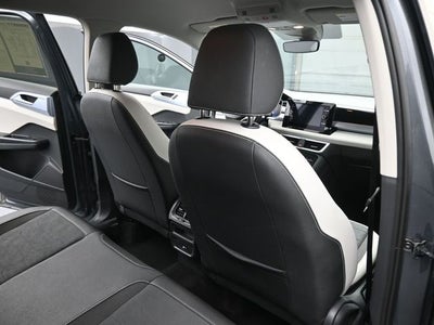 2025 Volkswagen Taos 1.5T SE SE