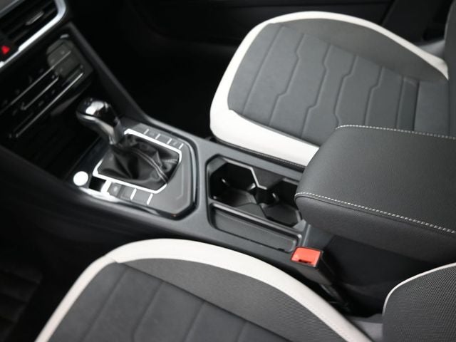 2025 Volkswagen Taos 1.5T SE SE