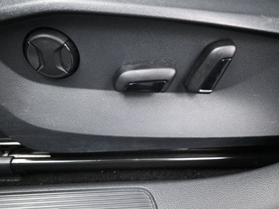 2025 Volkswagen Taos 1.5T SE SE