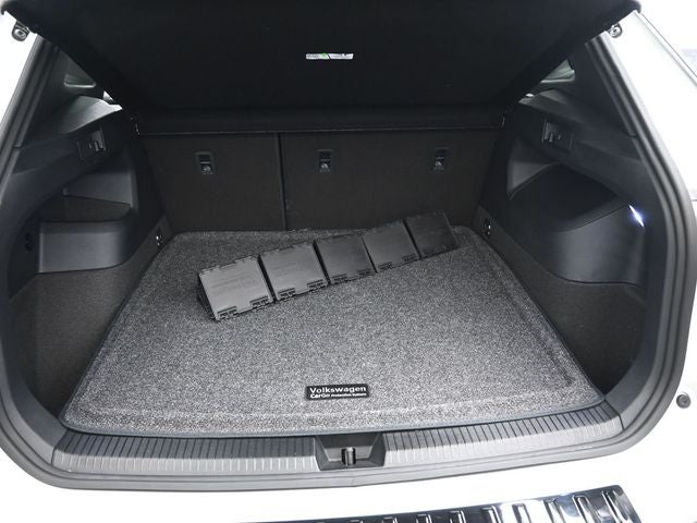 2026 Volkswagen Tiguan 2.0T SEL R-Line Turbo