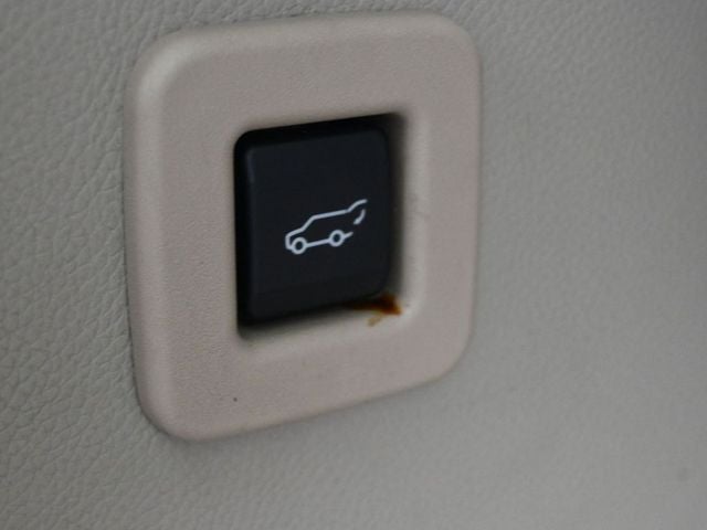 2015 Lincoln Navigator Base