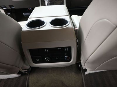 2015 Lincoln Navigator Base