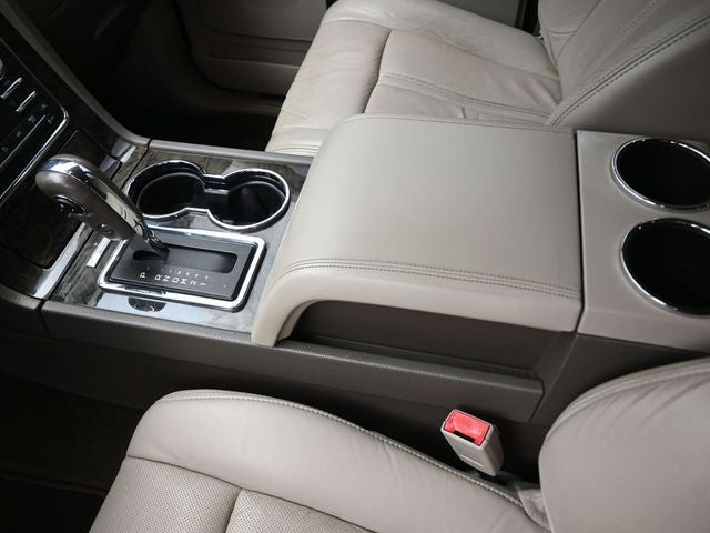 2015 Lincoln Navigator Base