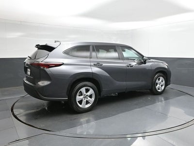 2025 Toyota Highlander LE