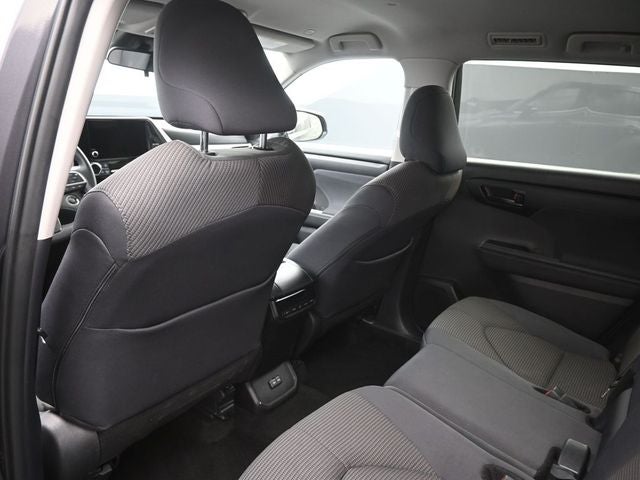 2025 Toyota Highlander LE