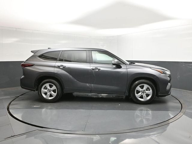 2025 Toyota Highlander LE
