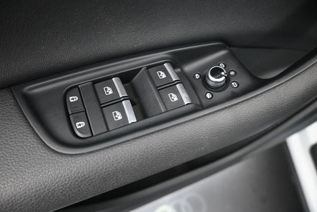 2023 Audi Q7 55 Premium quattro