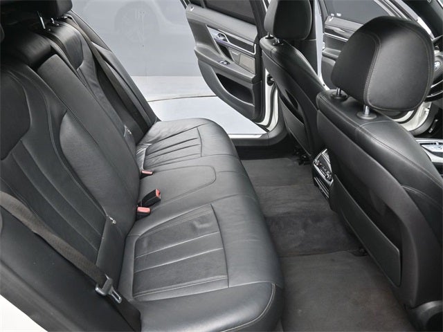 2019 BMW 7 Series 740i