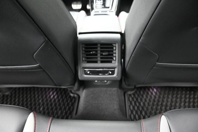 2023 Volkswagen Golf GTI Autobahn