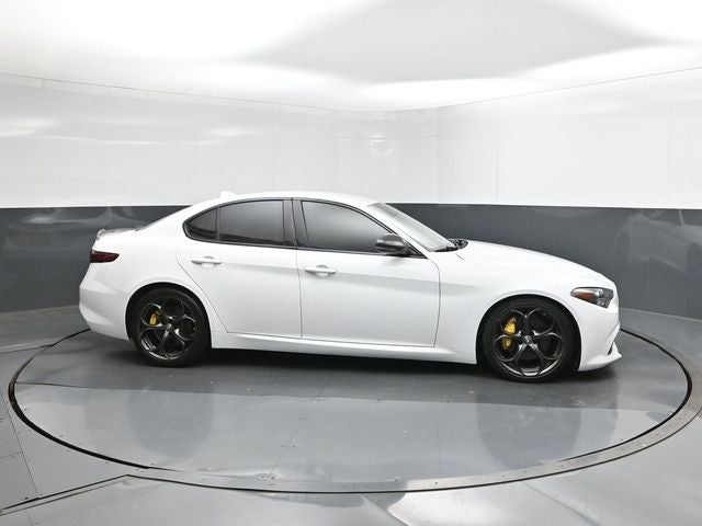 2019 Alfa Romeo Giulia Base