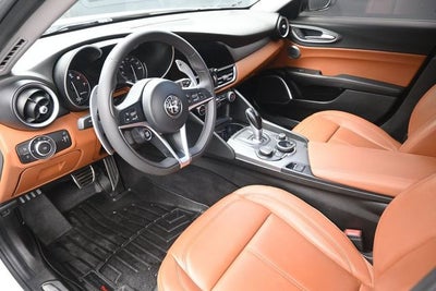 2019 Alfa Romeo Giulia Base