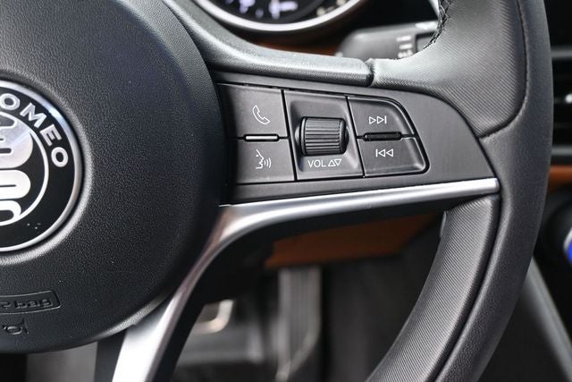 2019 Alfa Romeo Giulia Base