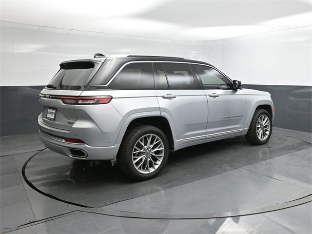 2022 Jeep Grand Cherokee Summit