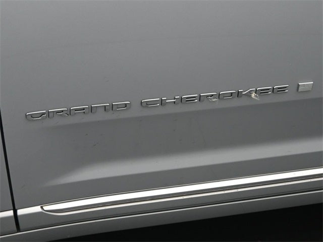 2022 Jeep Grand Cherokee Summit