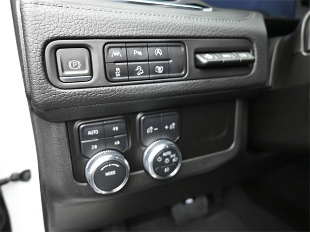 2024 GMC Yukon XL AT4