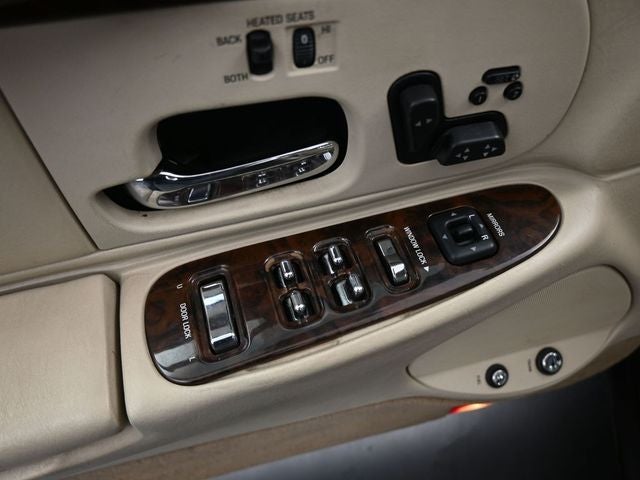 1999 Lincoln Town Car Signature