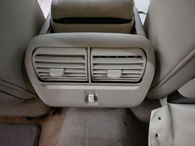 1999 Lincoln Town Car Signature