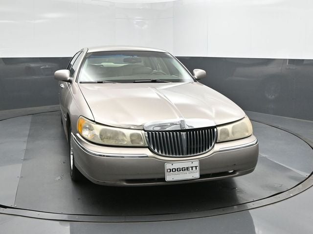 1999 Lincoln Town Car Signature