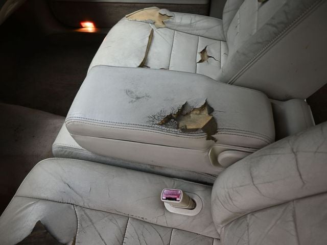1999 Lincoln Town Car Signature