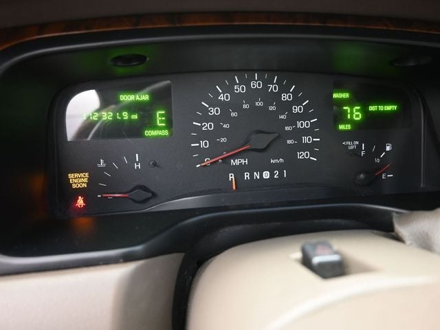1999 Lincoln Town Car Signature