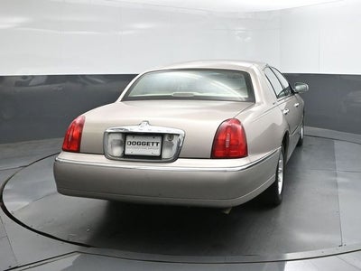 1999 Lincoln Town Car Signature