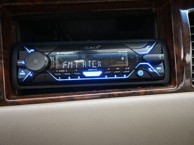 1999 Lincoln Town Car Signature